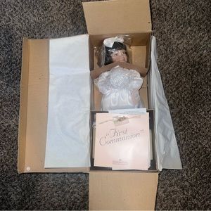 First Communion Porcelain Ashton Drake Galleries 14" Doll
